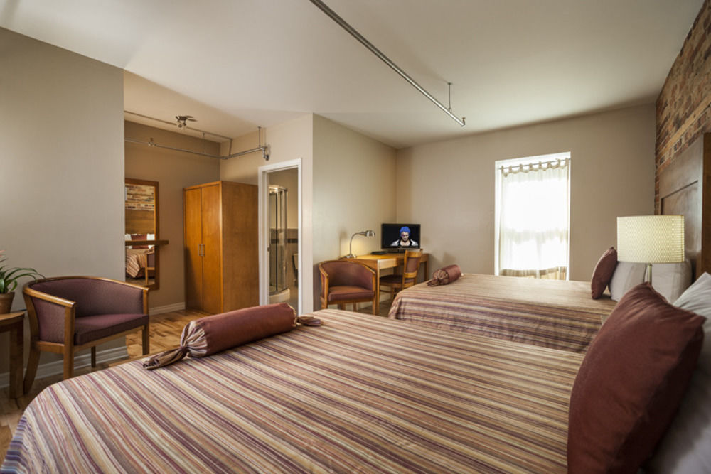 Hotel Abri Du Voyageur Montreal Bagian luar foto